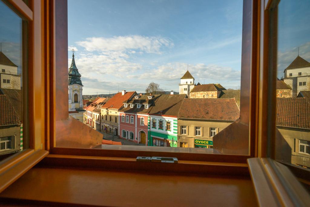 Penzion Pansky Dum Rozmital pod Tremsinem Exteriör bild
